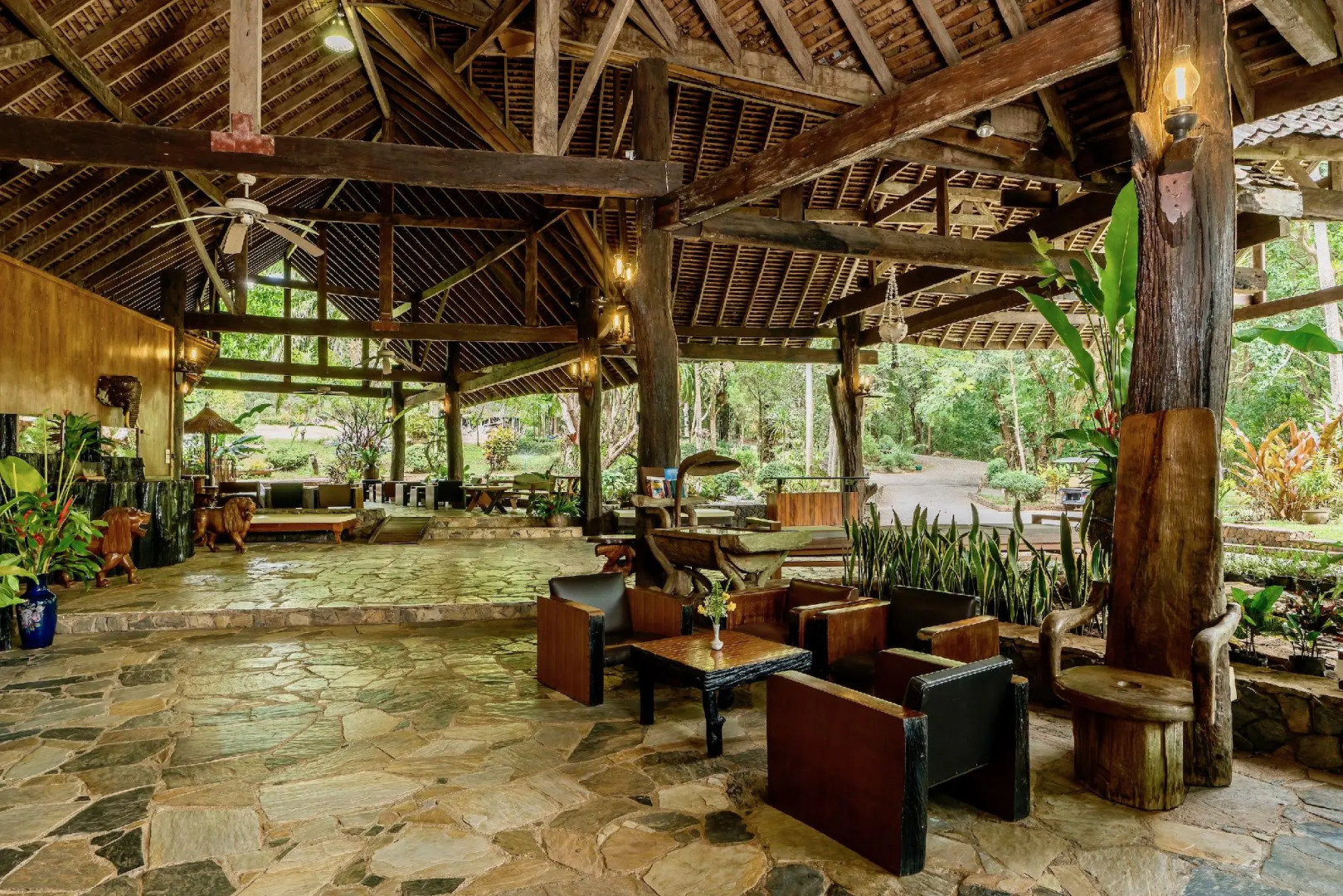 Home Phutoey River Kwai Hotspring & Nature Resort