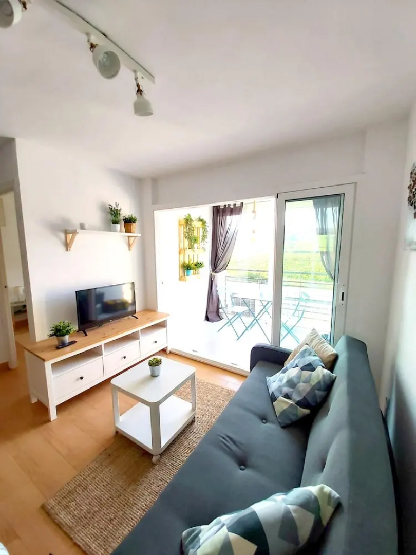 Apartment With one Bedroom in Francàs, With Wonderful Mountain View - Near the Beach