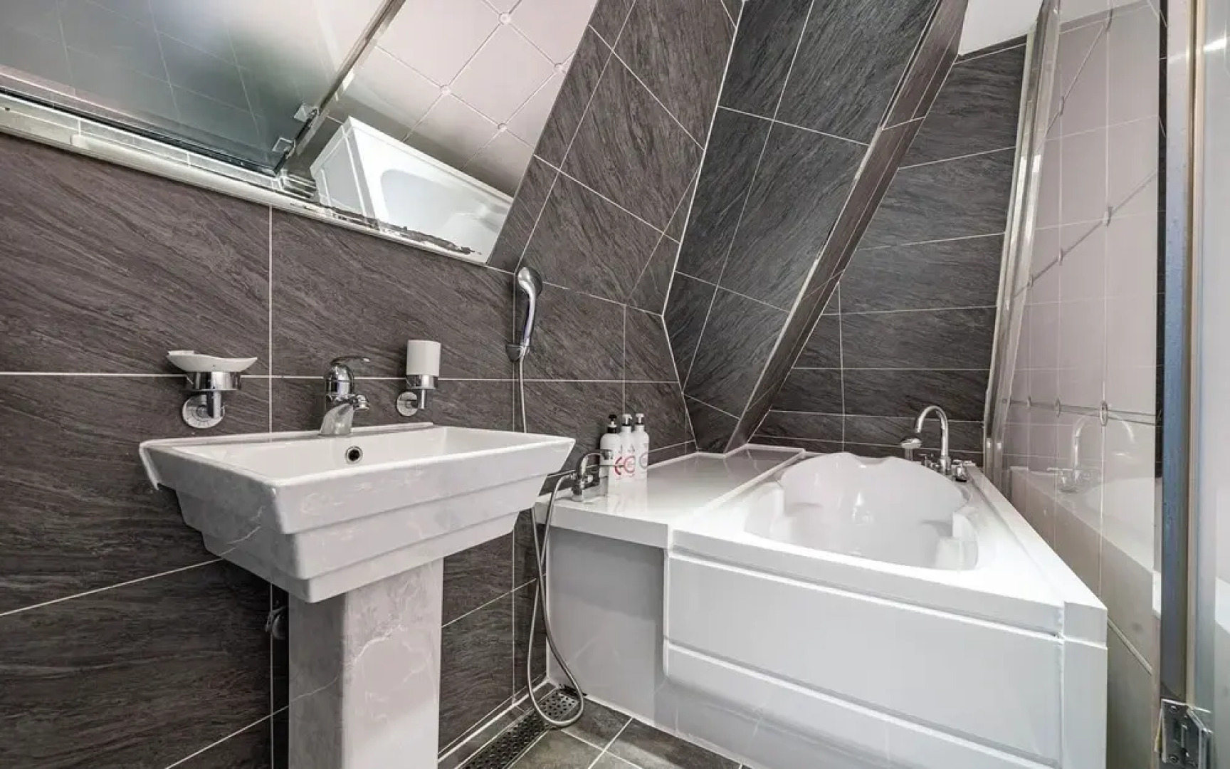 Copper THE Stay Here