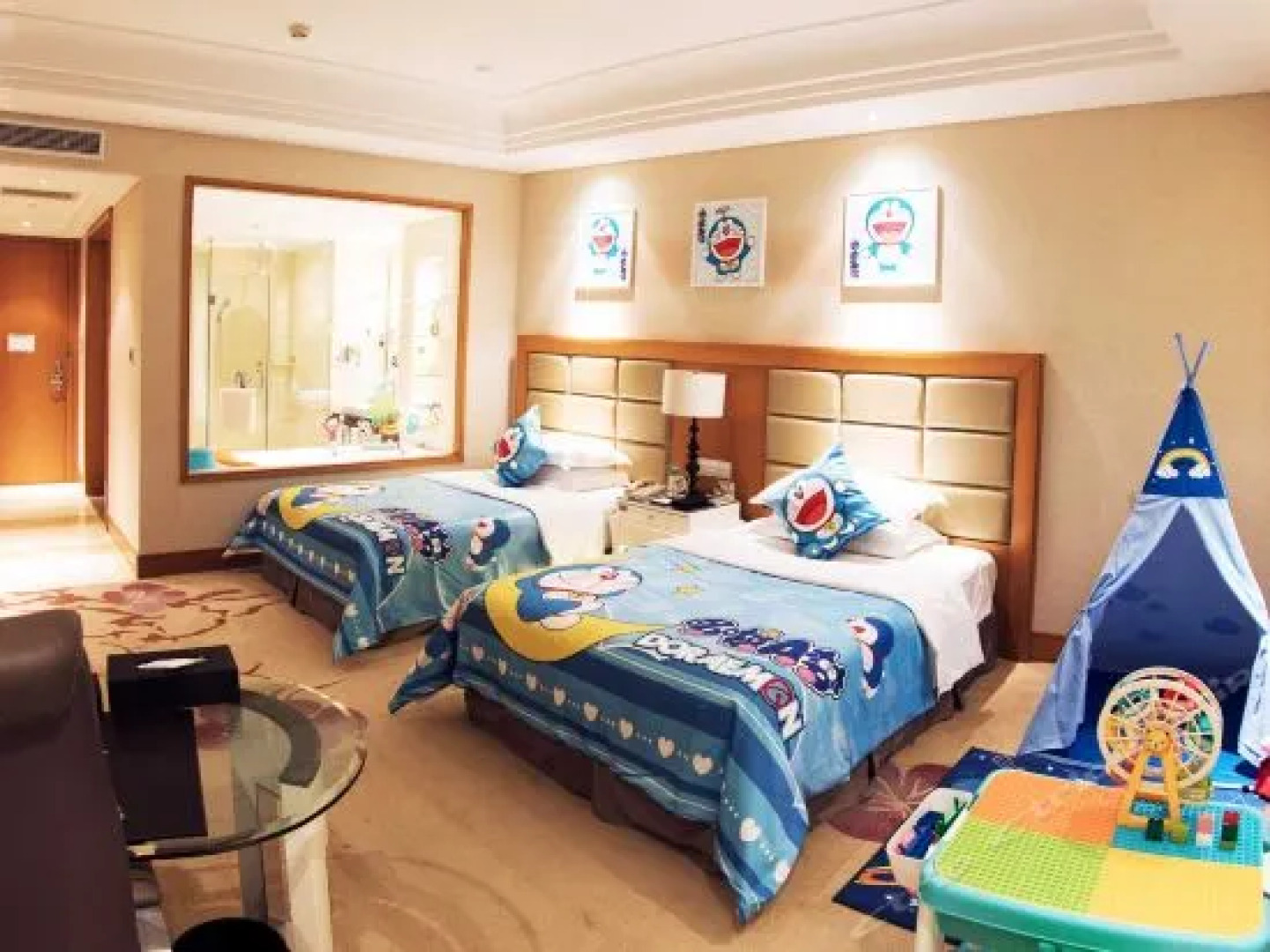 Xinyang Jin Jiang International Hotel