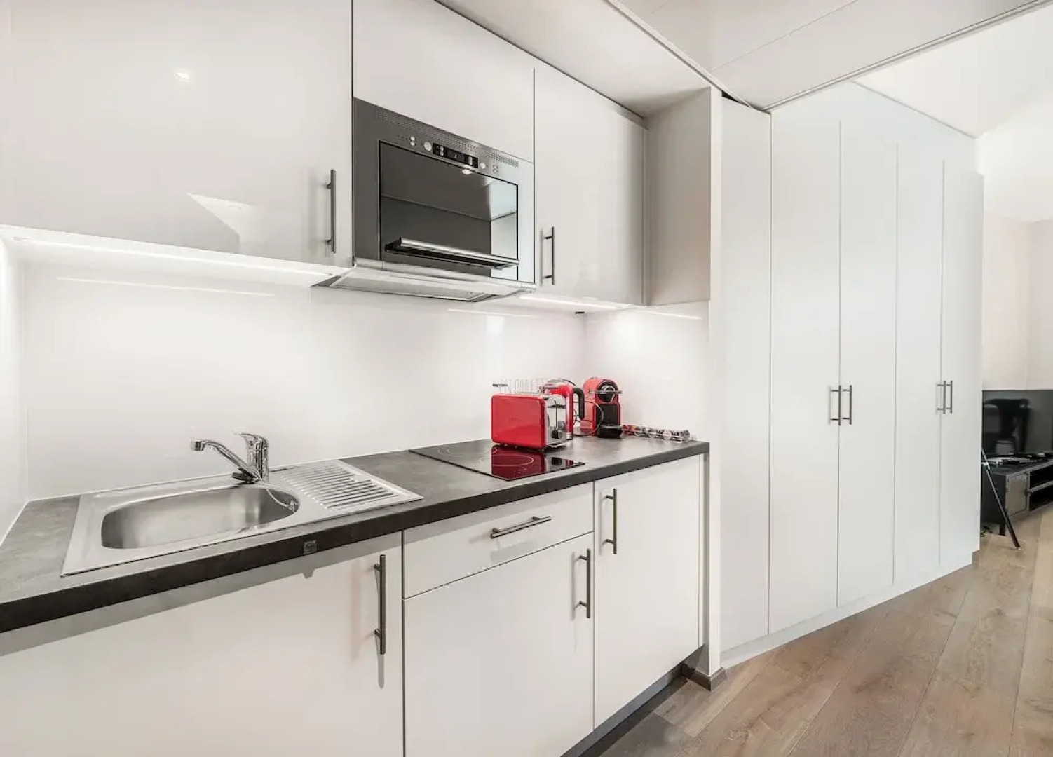 Noirettes by Homenhancement