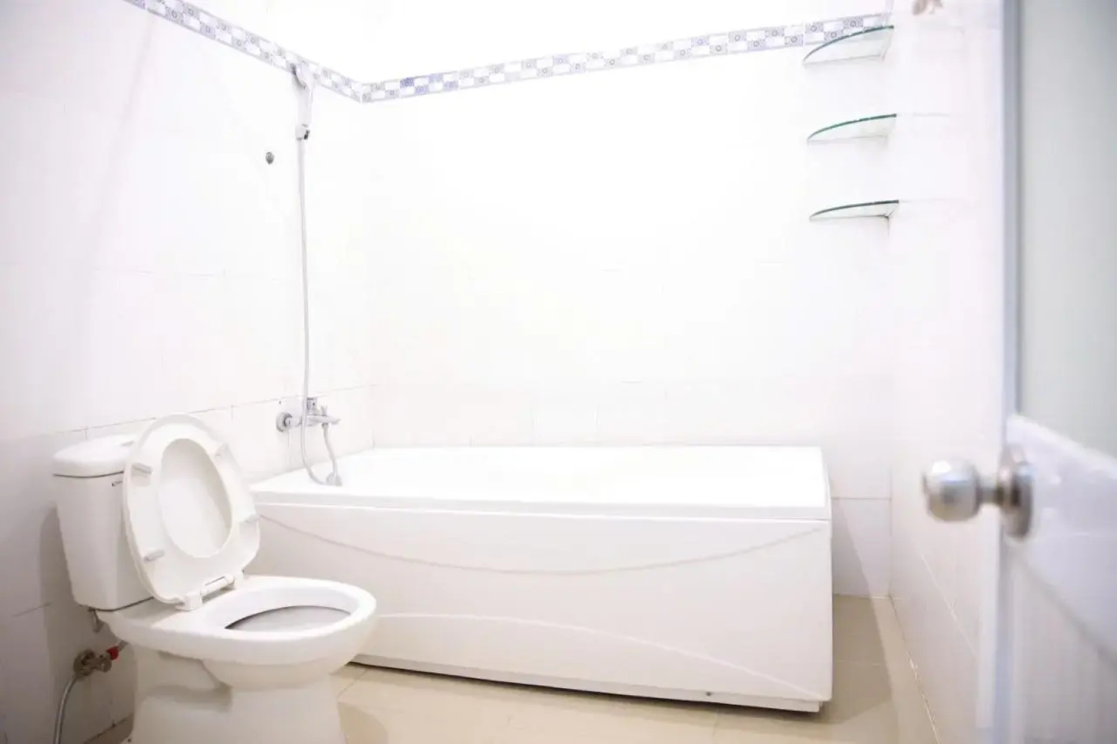 Huynh Gia Bao Hotel 2