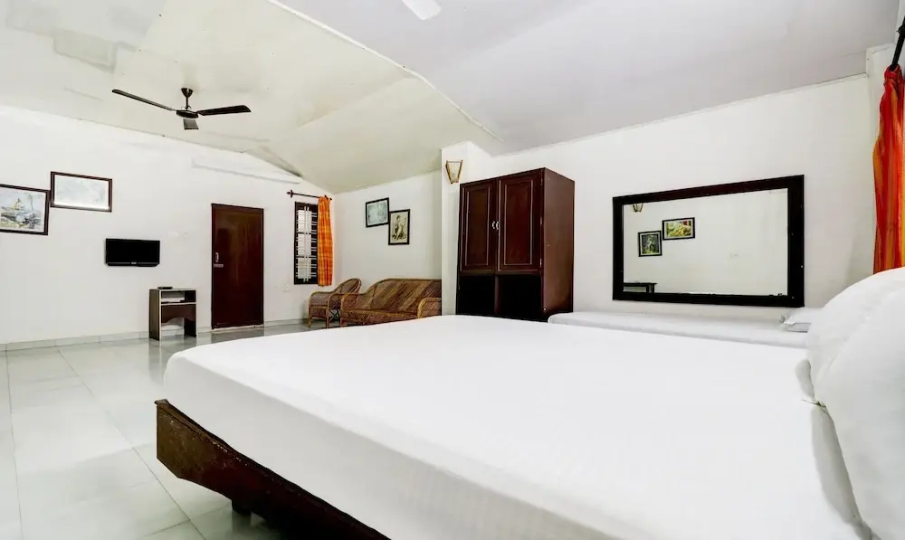 Shirleys Beach Hotel