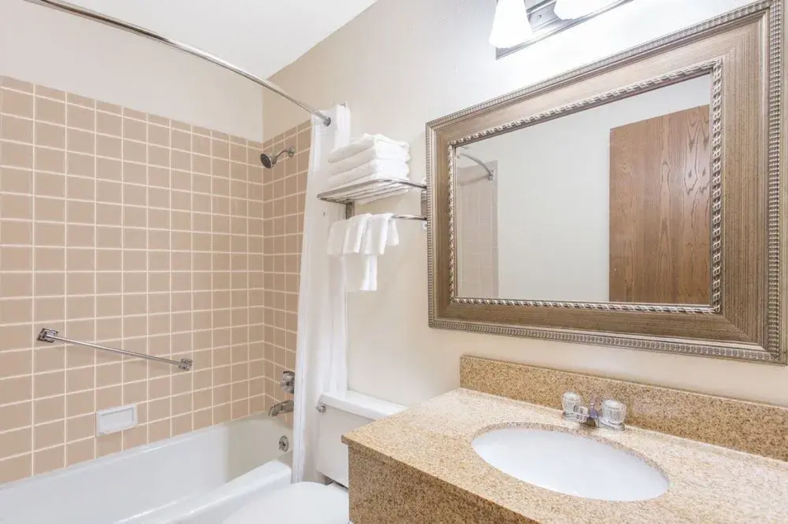 Baymont by Wyndham Dubuque