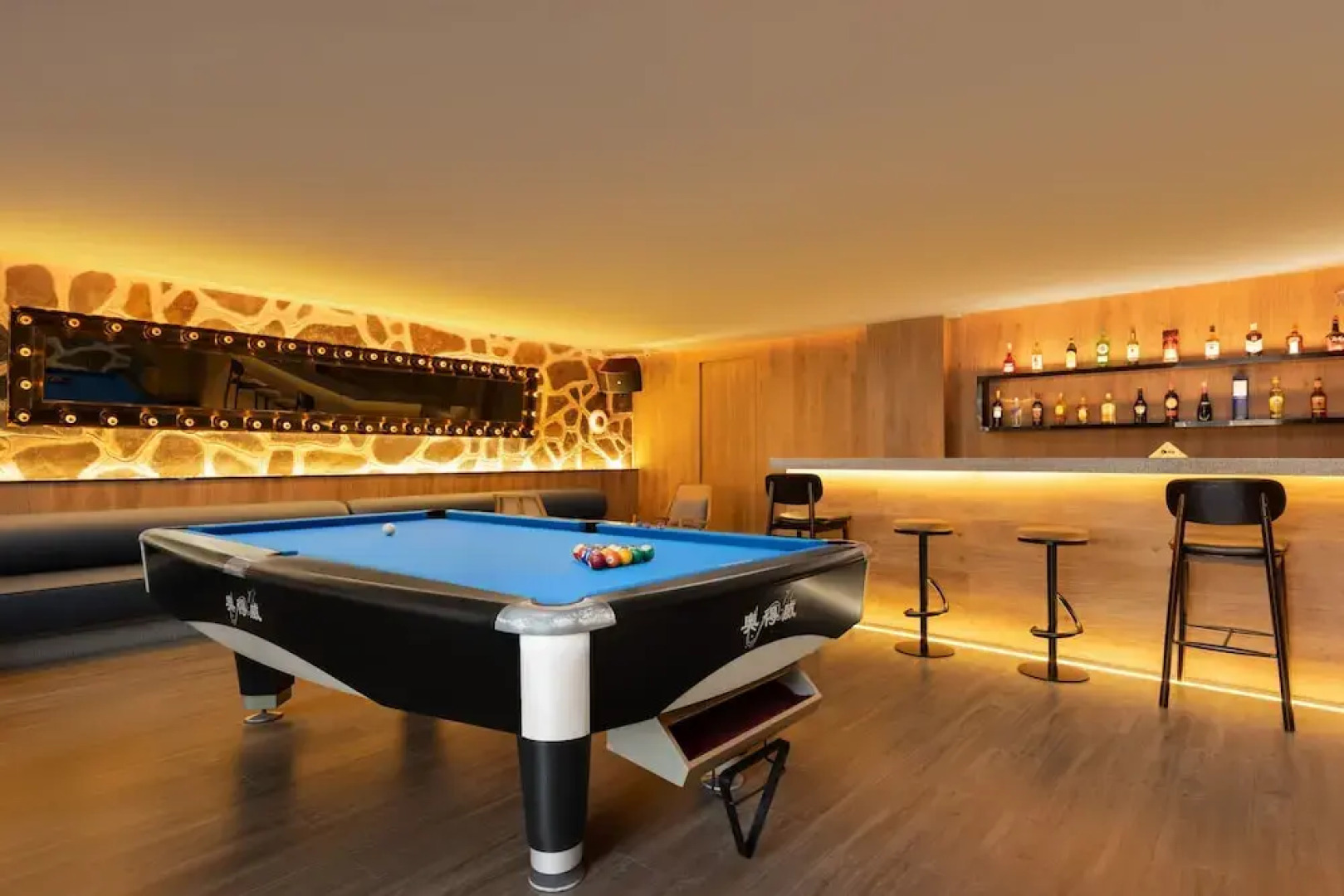 Yaojia Waterfall Village Resort