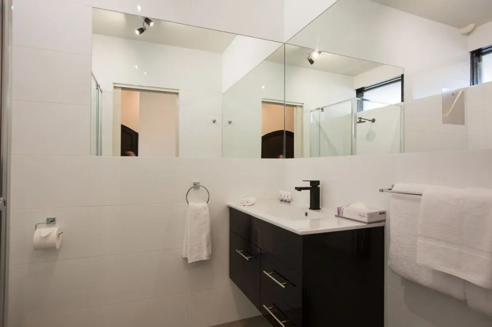 Econo Lodge Hacienda International