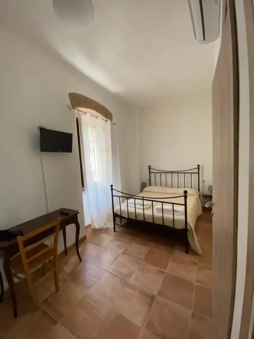 Sui Tetti Di Iglesias