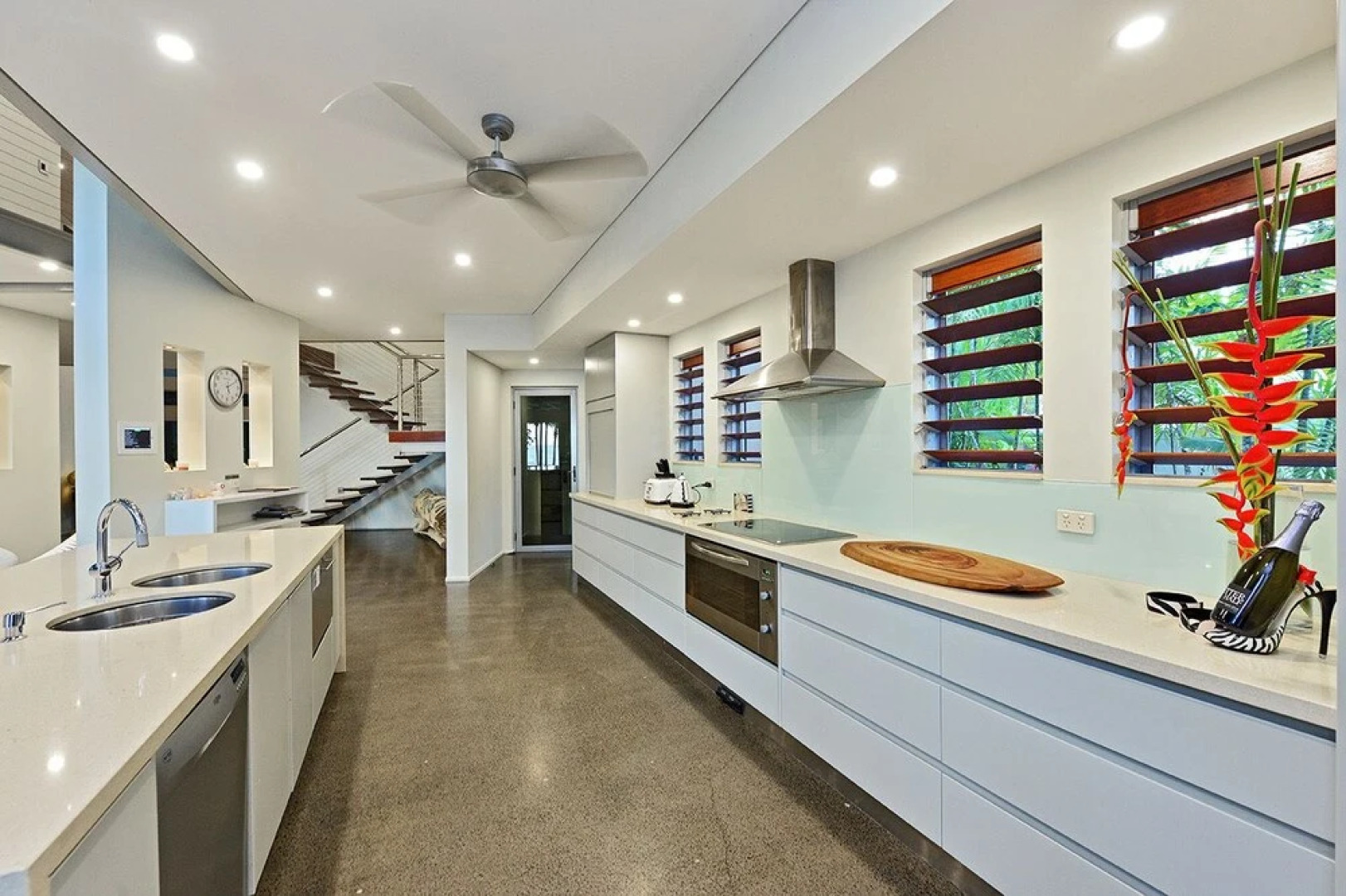 Absolute on Newell Luxury Beach House