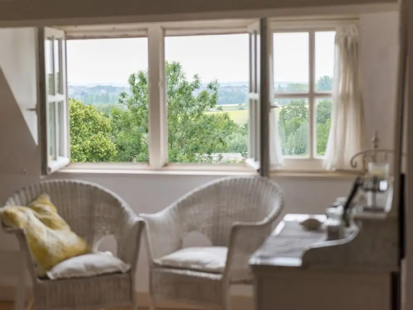 Ravishing Holiday Home in Ronse With Sauna