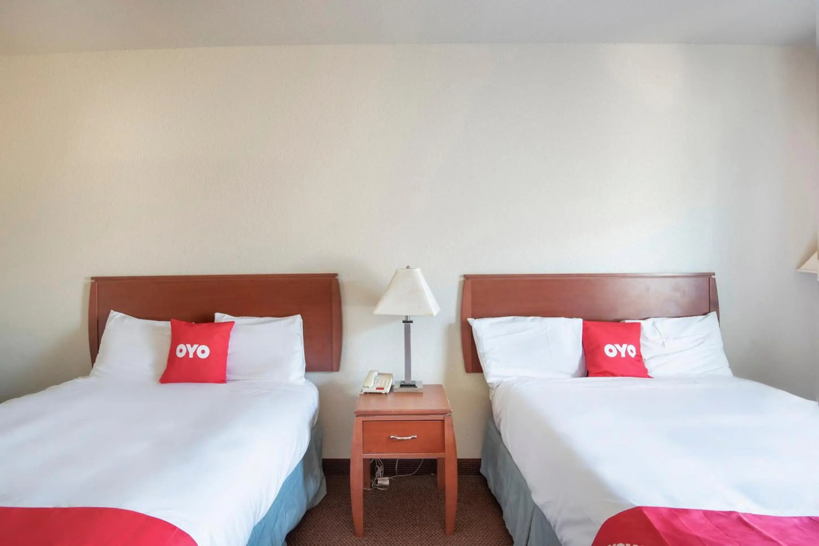 OYO Townhouse Clute Lake Jackson