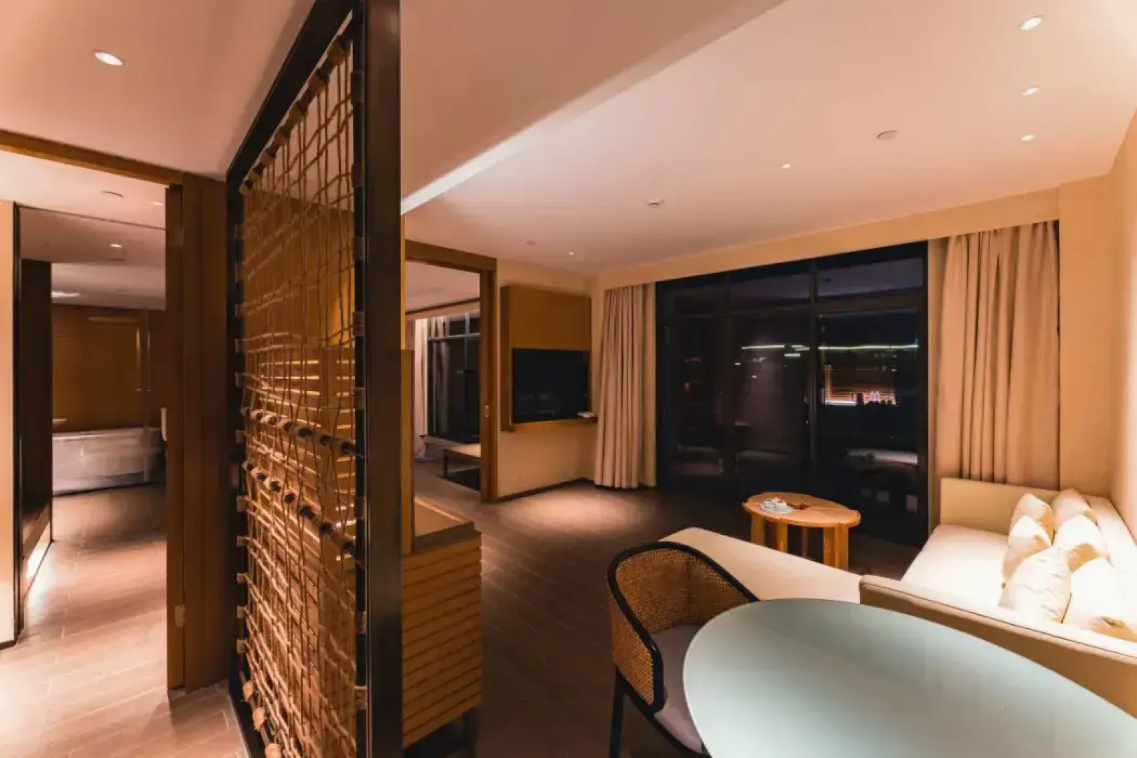 ShengSi Maison New Century Hotel