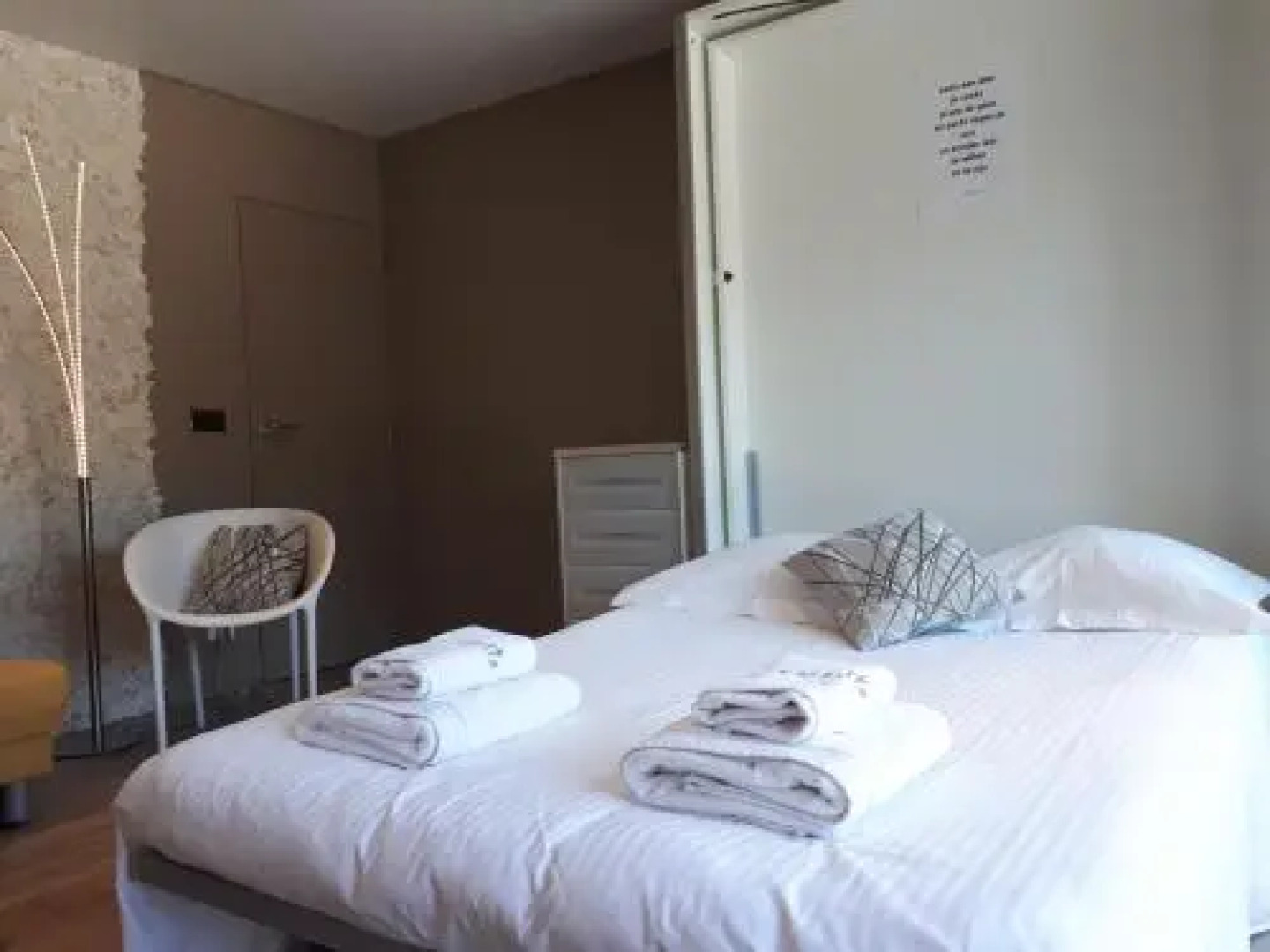 Au Paradis Guesthouse