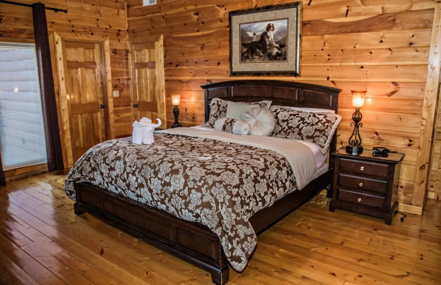 Wolfsong Lodge 5 Bedrooms 4.5 Bathrooms Cabin