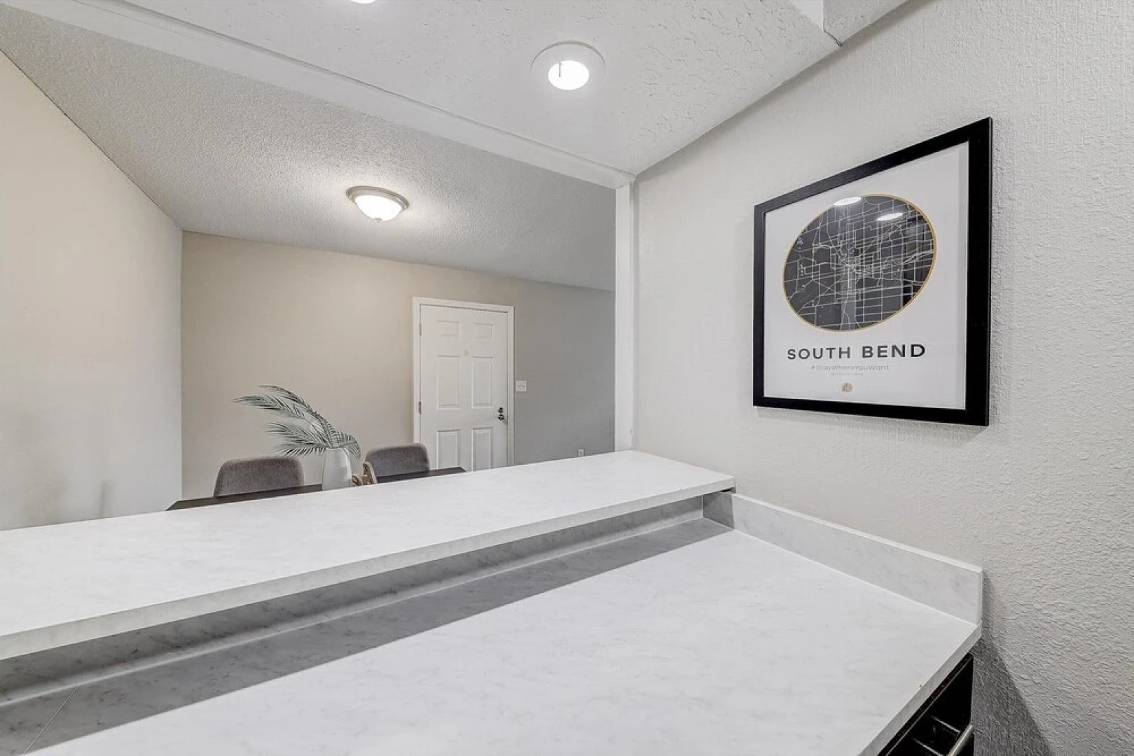 FRONTDESK Castle Point Apts Georgetown South Bend