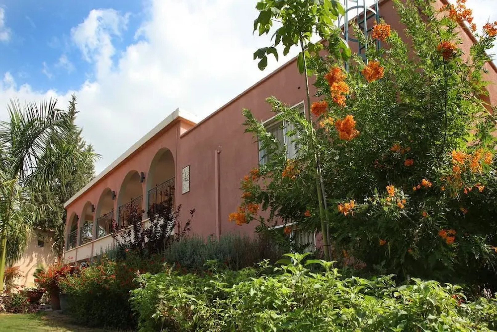 Shaar Hagolan Kibbutz Country Lodging