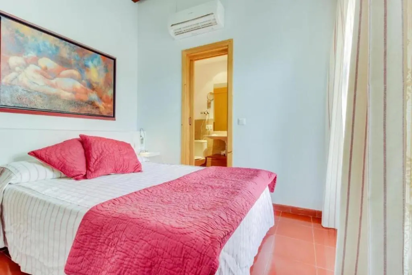 Villa in Consell With Private Pool, air Conditioning and Wifi