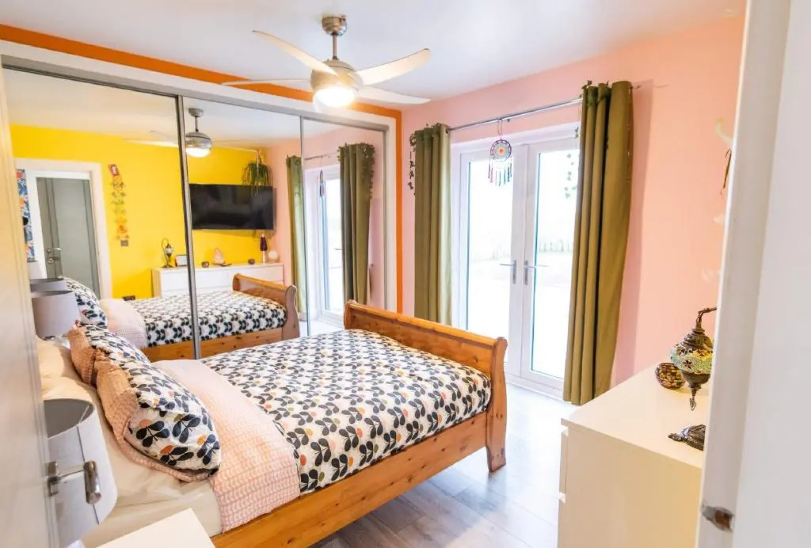 Stunningly Refurbished 1 bed Home on the N/e Coast