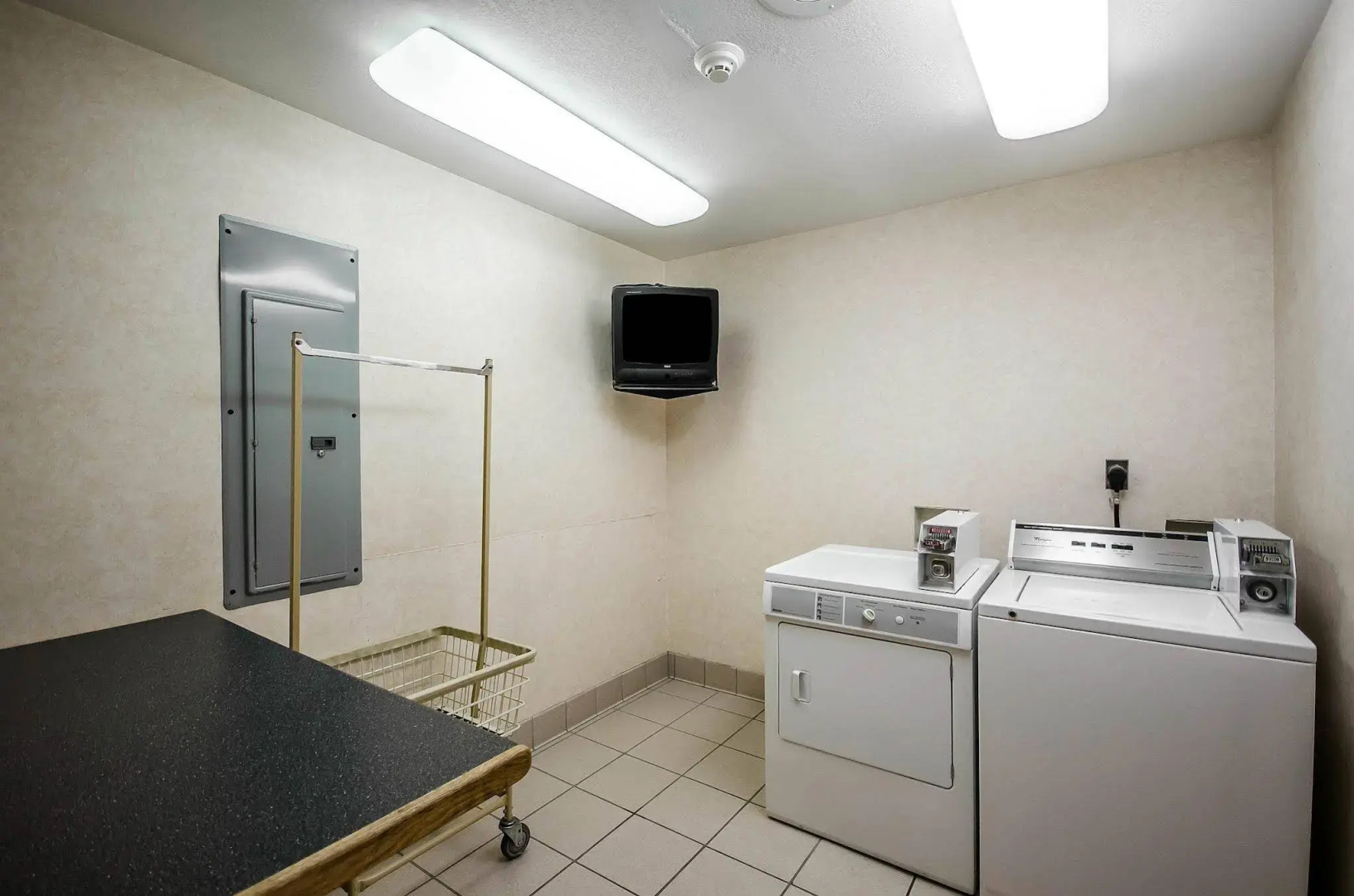 Clarion Inn & Suites Evansville Eastland Area