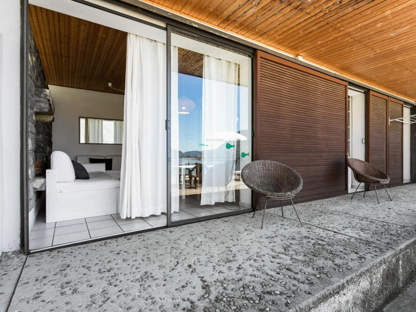 Spacious Apartment in Pognana Lario with Pool