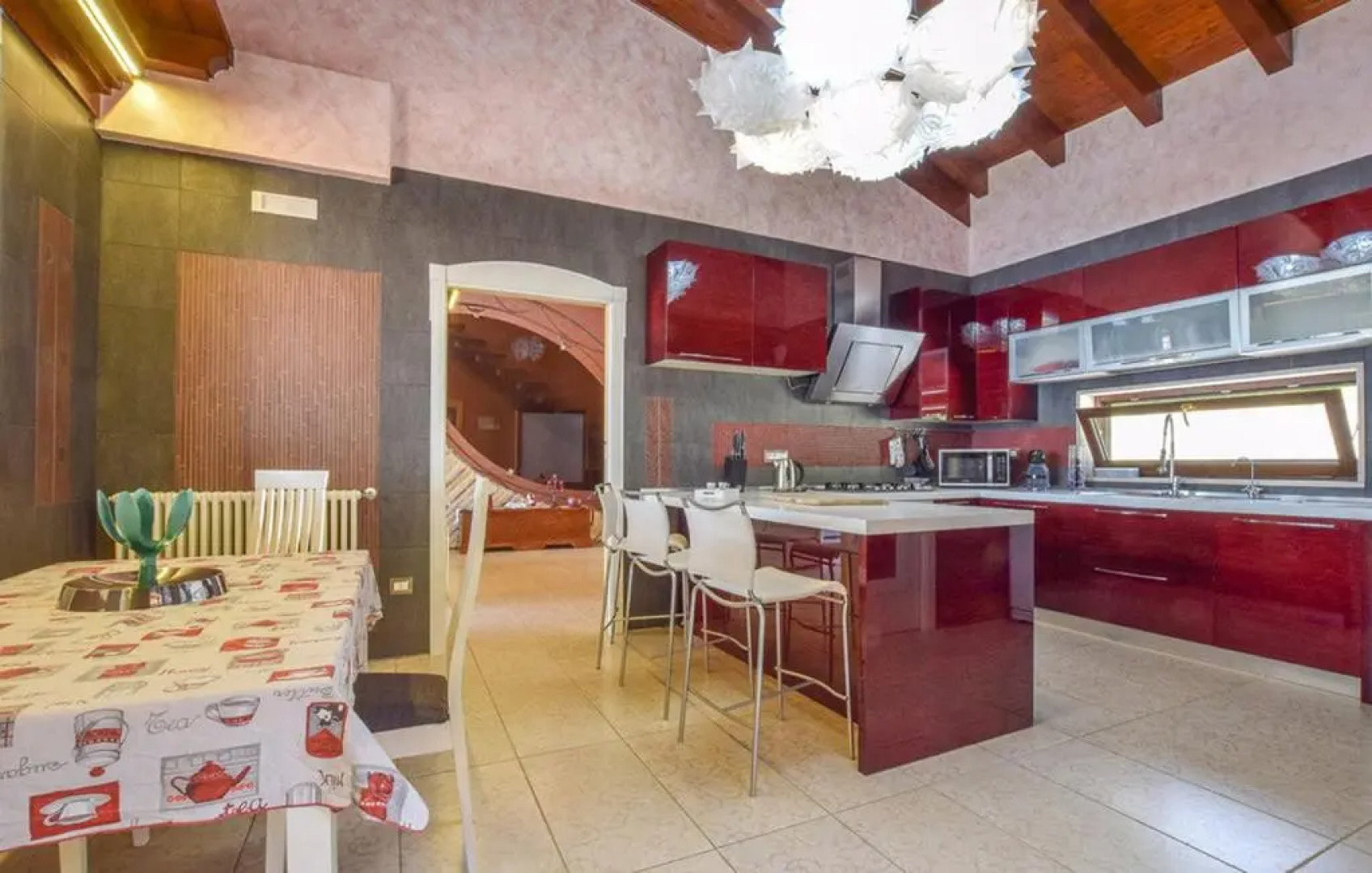 Villa Rosaria con spa e piscina interna