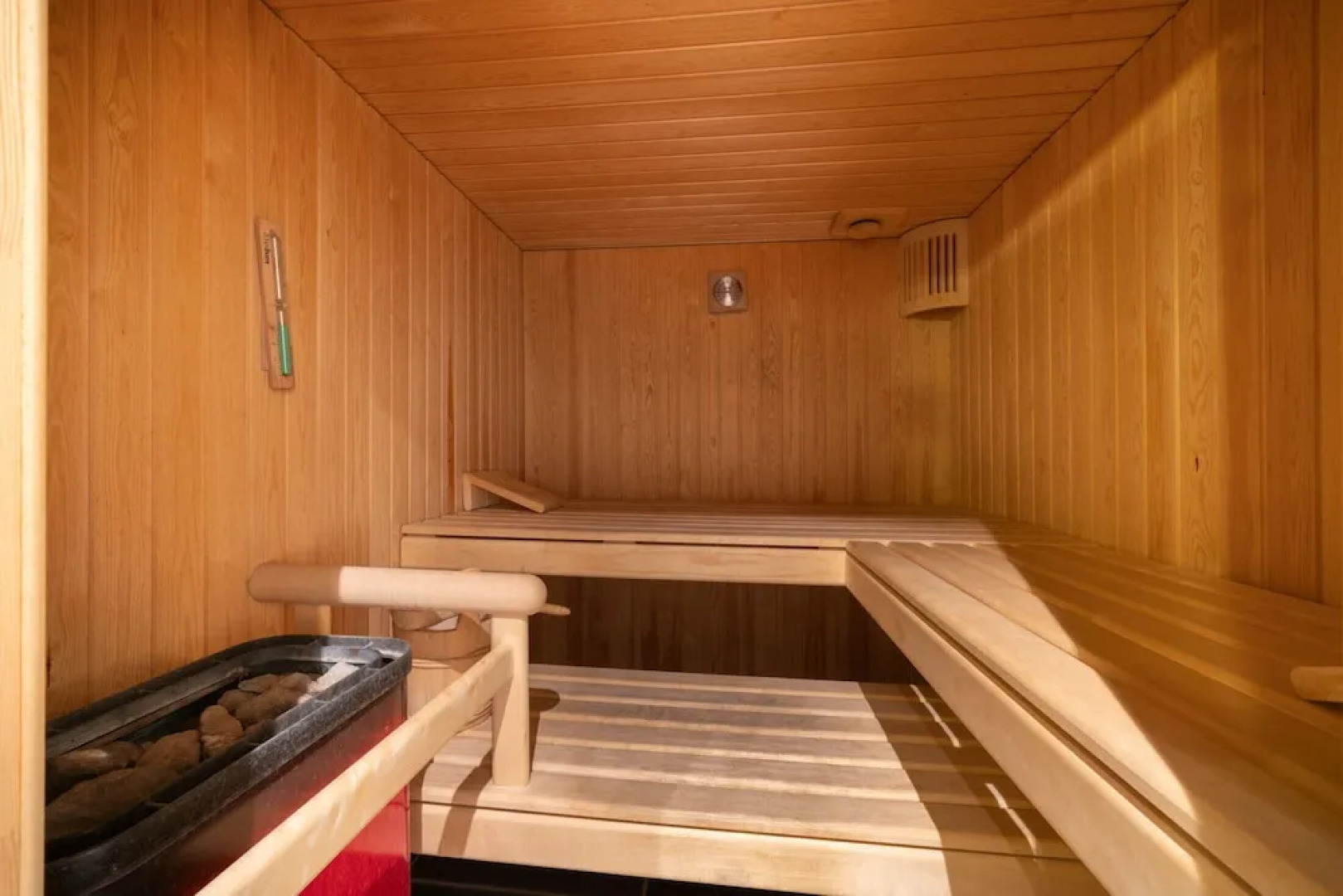 Chalet Apartments Iseltwald