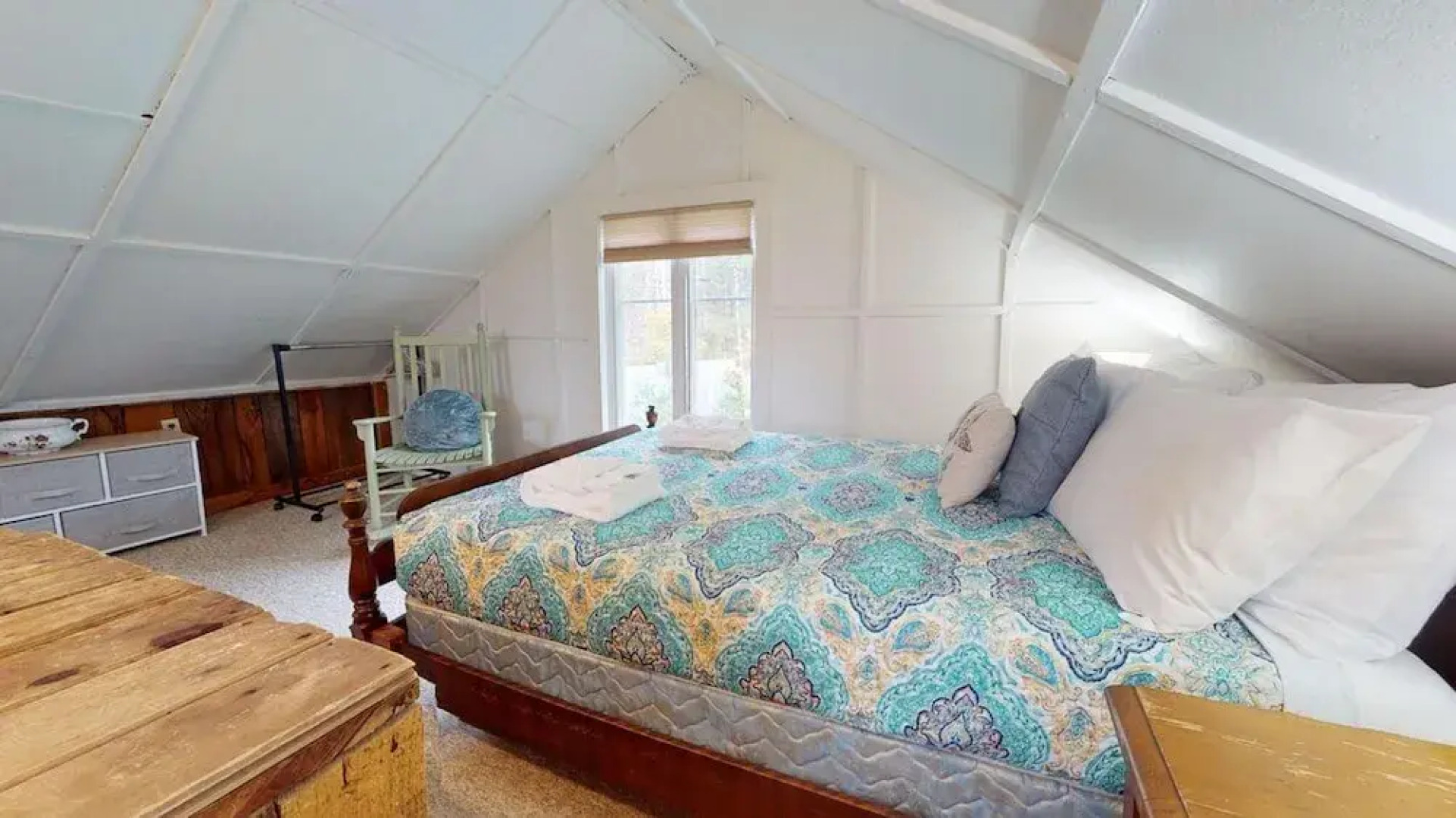 Pond View Cabin in Chittenden