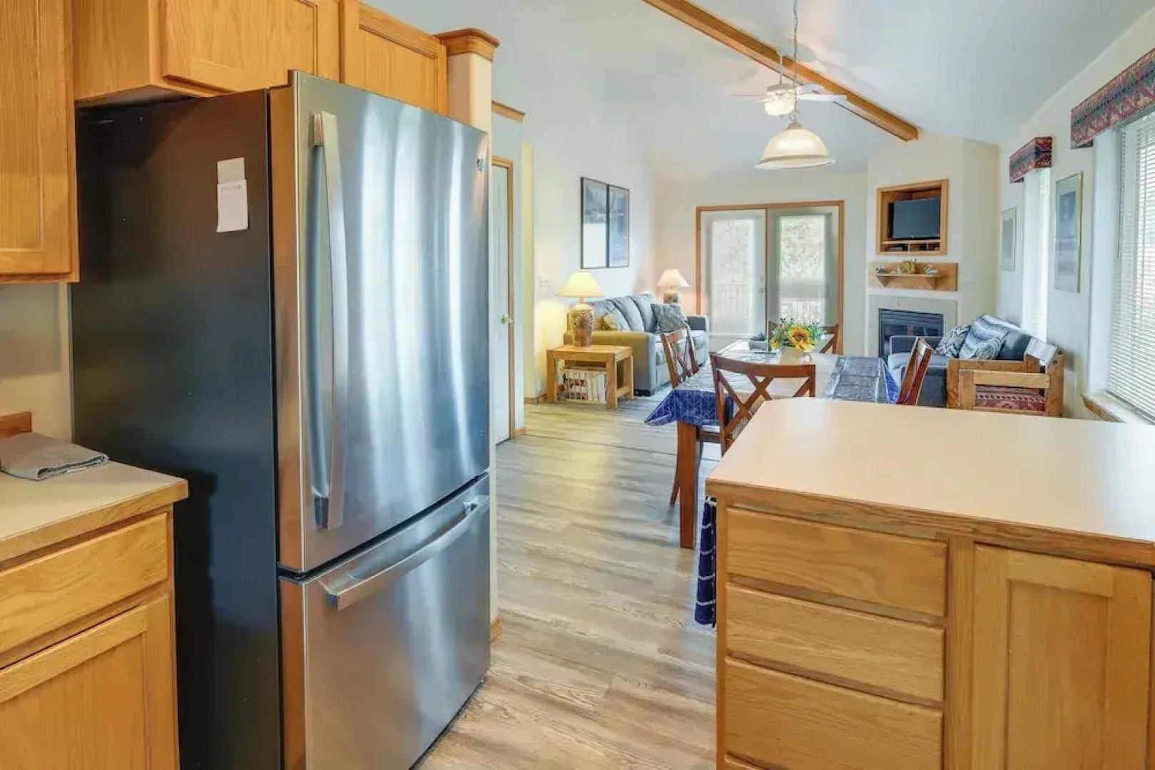 Resort-style Klamath Falls Home, Golf Course View!