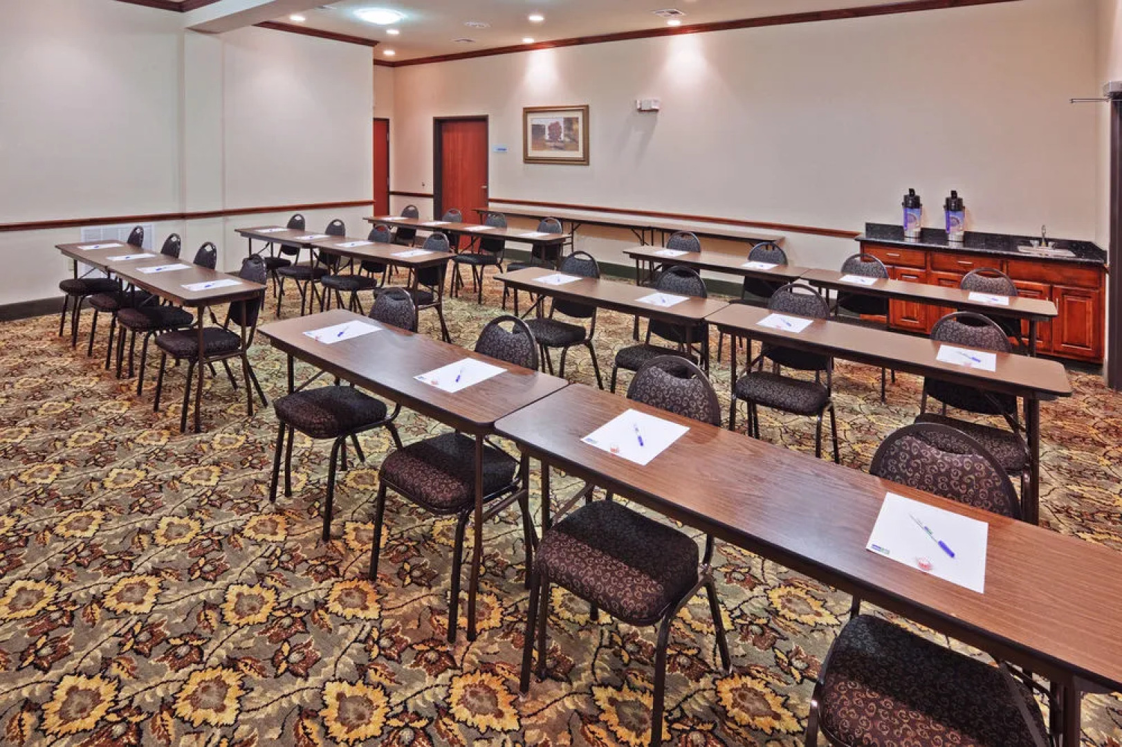 Holiday Inn Express Hotel & Suites Woodward Hwy 270