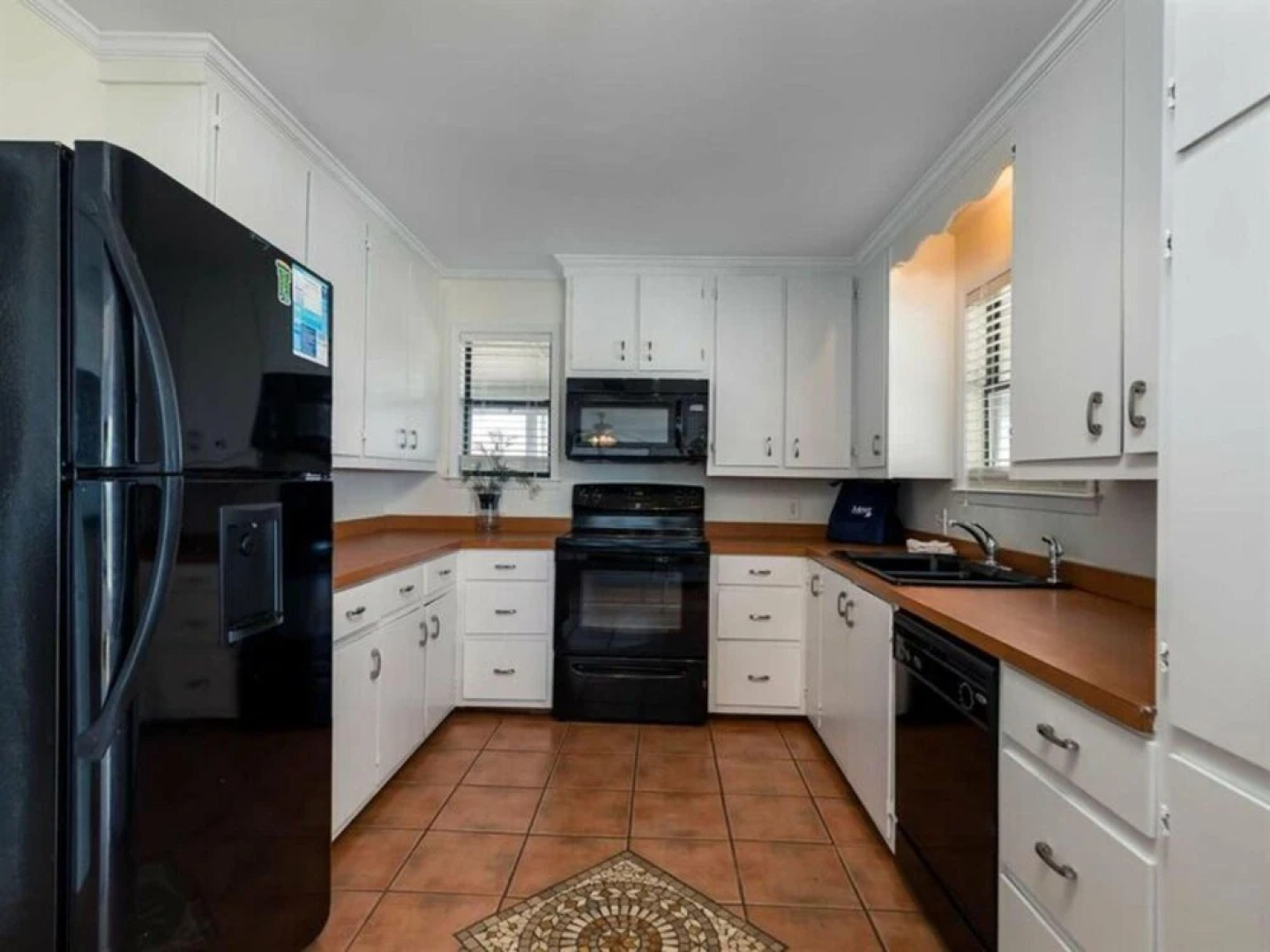 Surfin Inn by Meyer Vacation Rentals