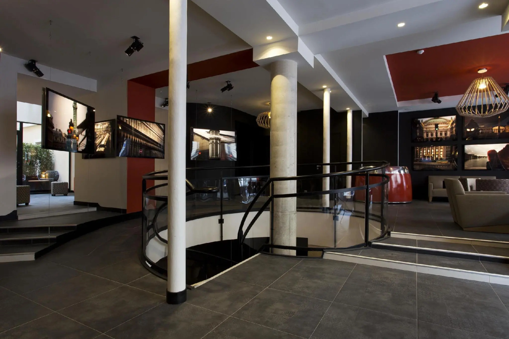 Hotel Atmospheres