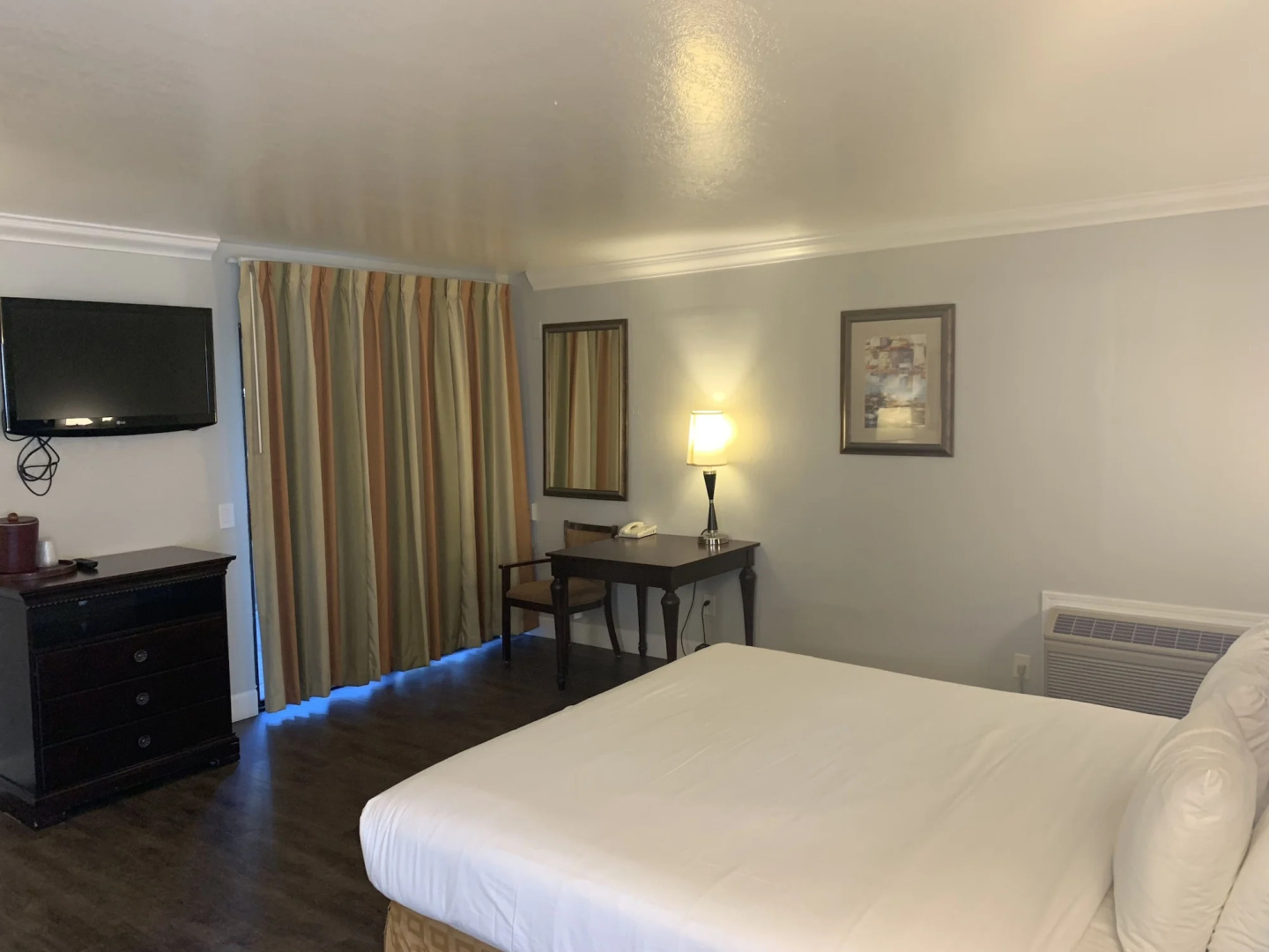 Stargazer Inn and Suites