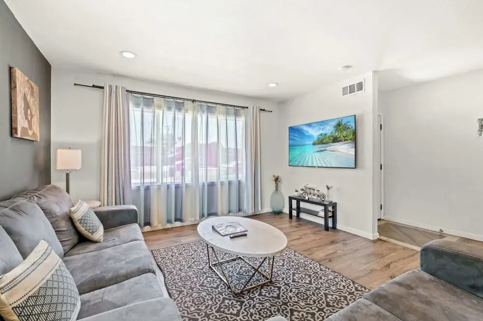 Spacious Family Friendly House in Central Location