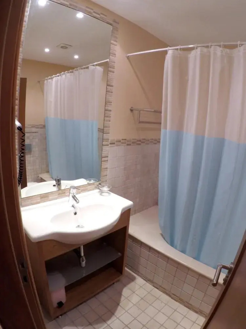 Apartment With one Bedroom in Estômbar, With Wonderful City View, Pool