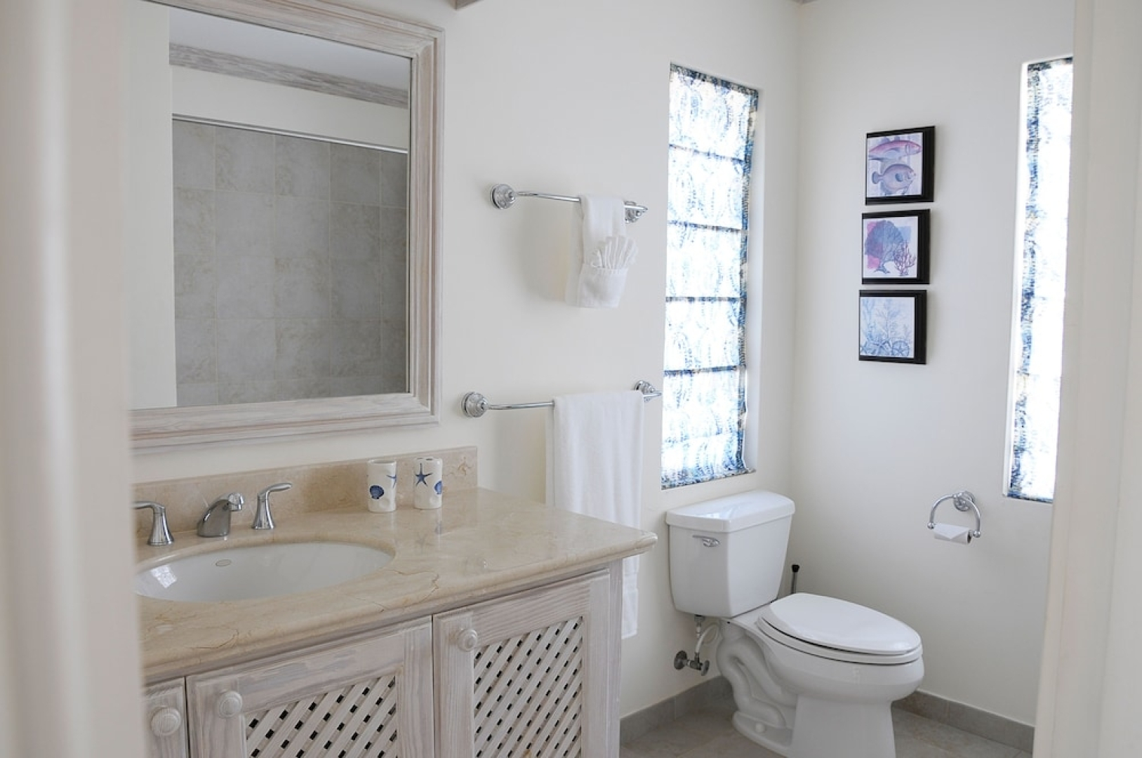 "this Beautifully Decorated 3 Bedroom 3 Bathroom Duplex Villa"