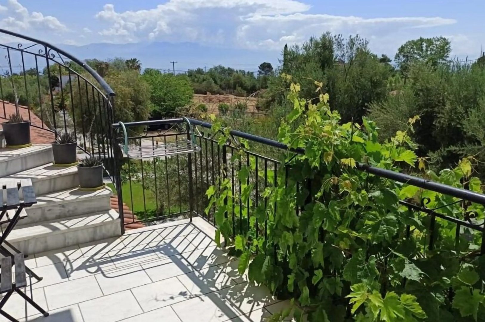 Anastasios Olive Garden Apartments
