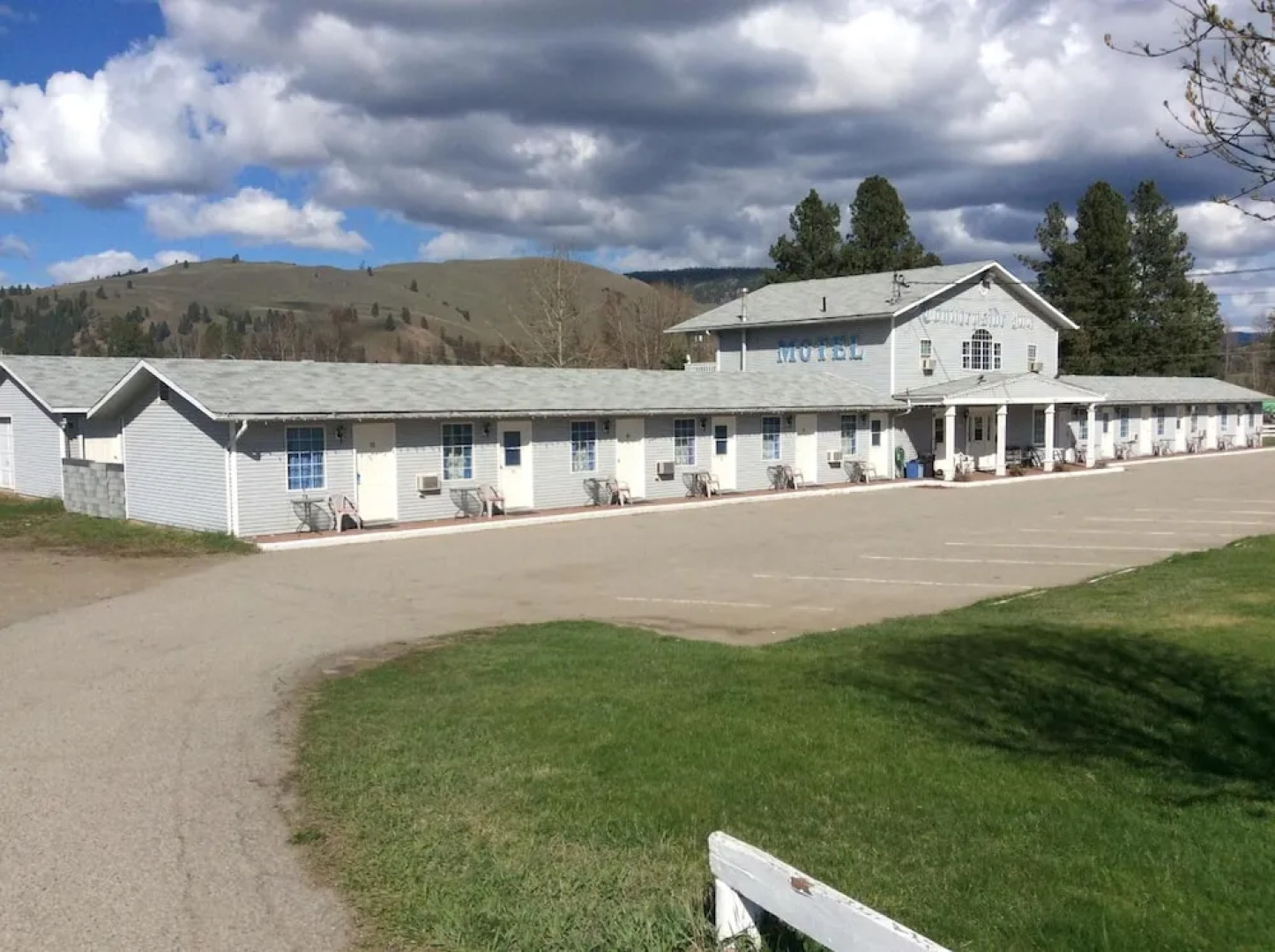 Countryside Inn