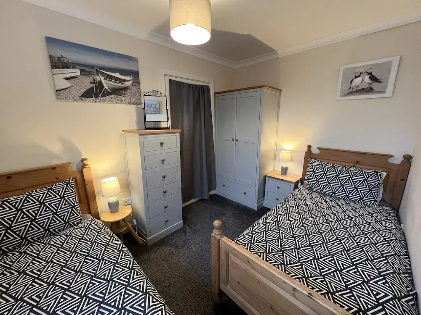 3 Bedroom Bungalow Moelfre- Private Garden,parking