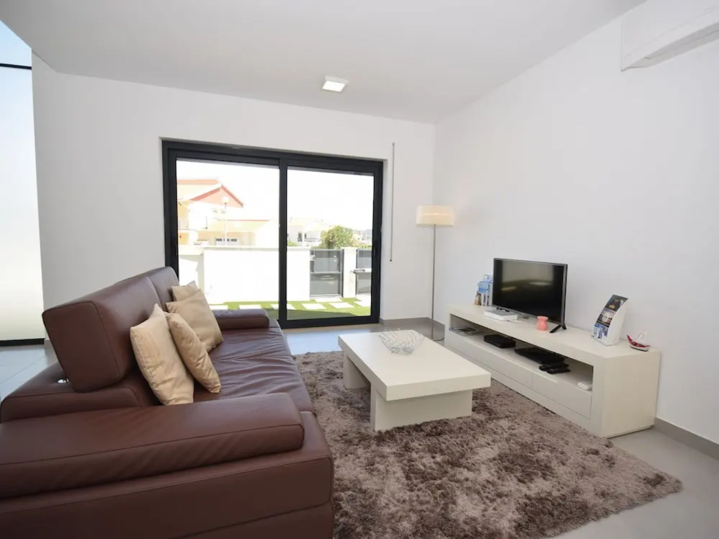 Gorgeous Villa in Salir do Porto With Private Swimming Pool