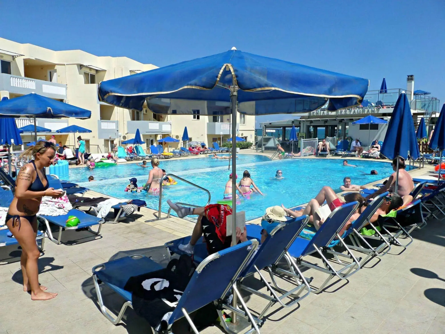 Отель Menia Beach