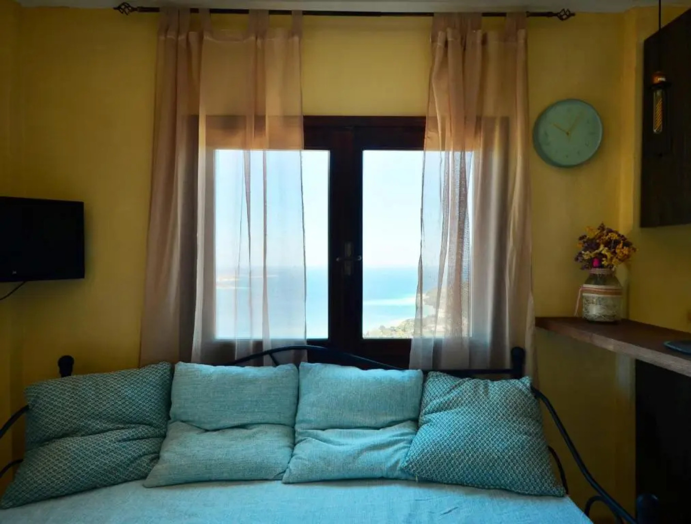 Kalithea Studio Aptera