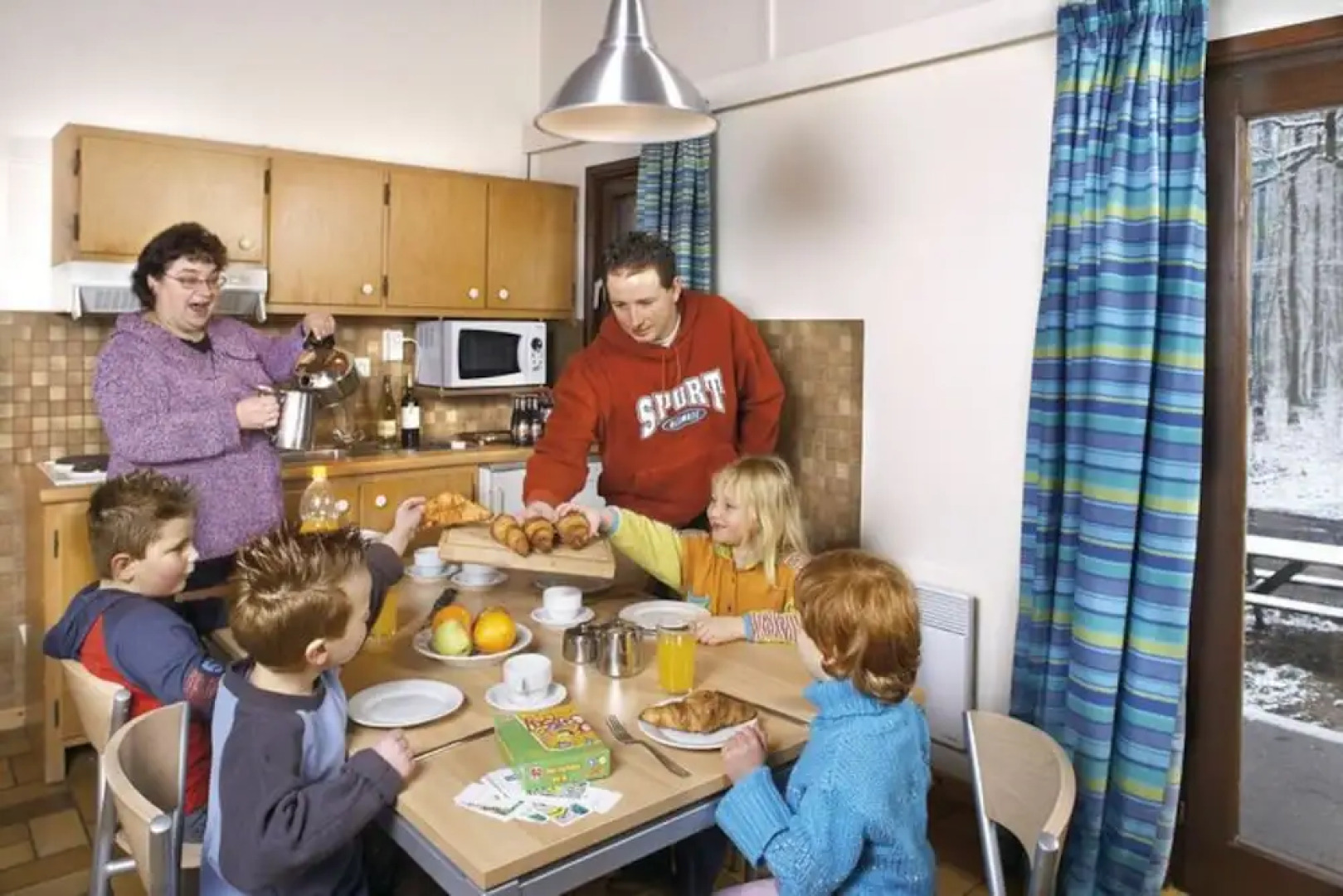 Cozy, Wooden Chalet With a Microwave, Located in a Forest