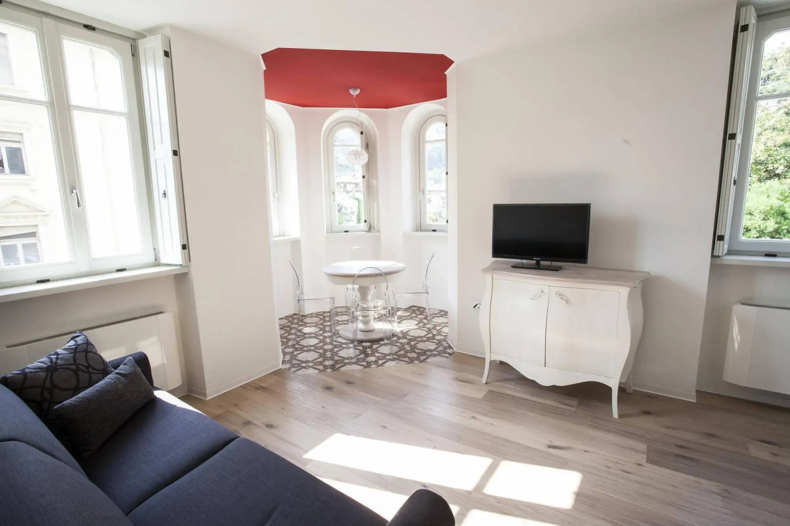 Villa Italia Luxury Suites and Apartments