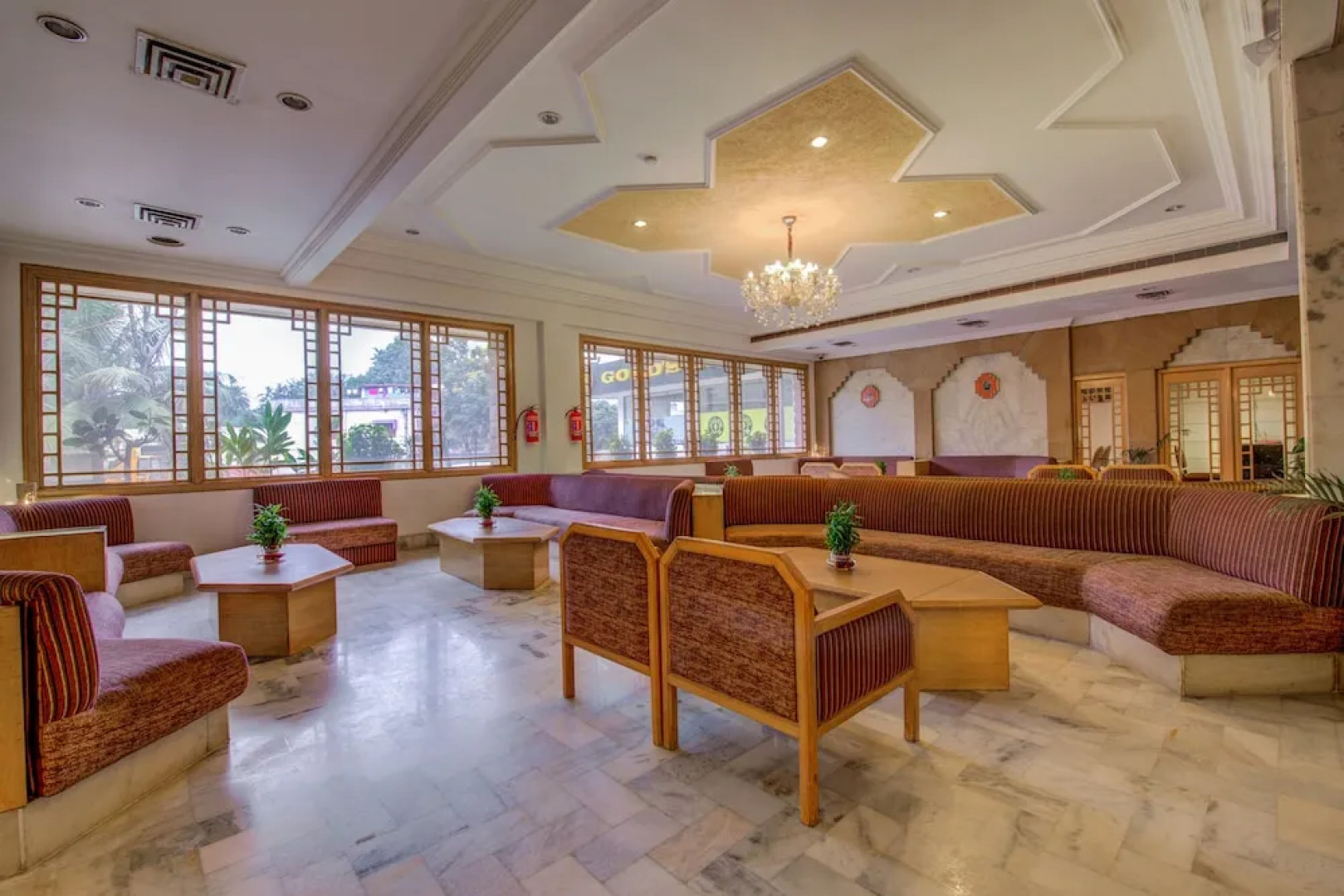 Capital O 1399 Hotel Yuvraj Palace