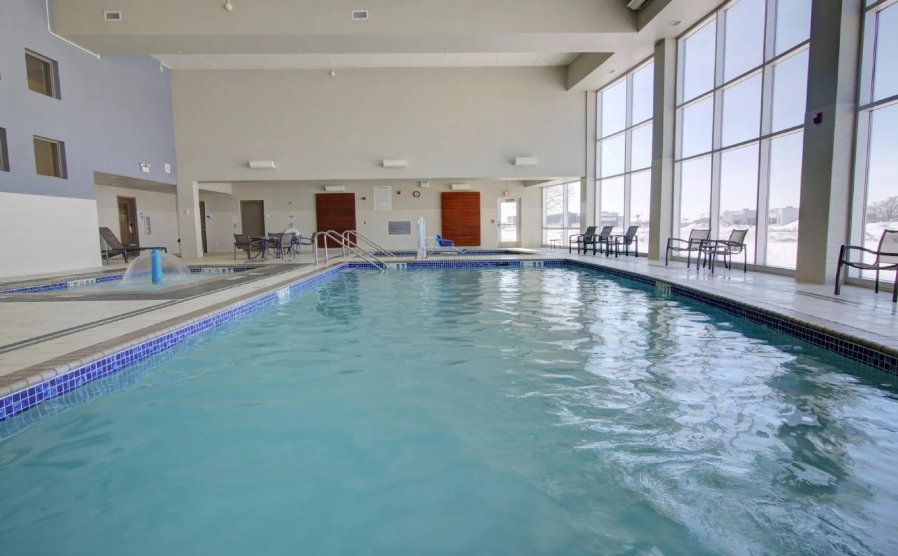 Holiday Inn Express Hotel and Suites Mankato East by IHG