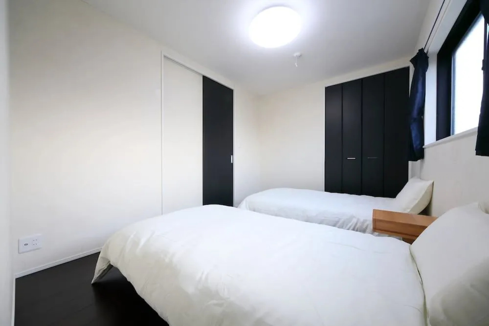 Neyagawa Station House