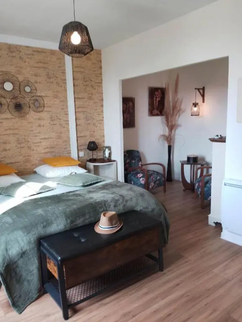 La Ménardière Serenitatis chambre d'hôtes petit déjeuner compris