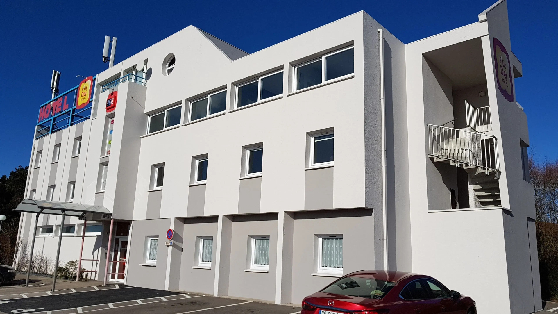 The Originals Access, Hôtel les Iris