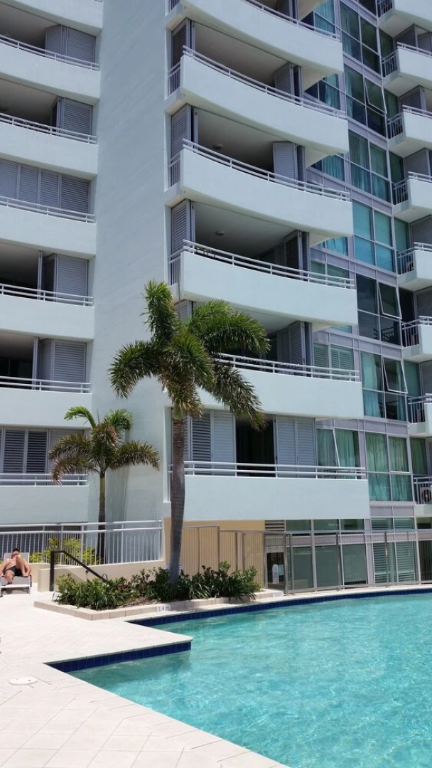 Grand Hotel Apartments Gold Coast by owner
