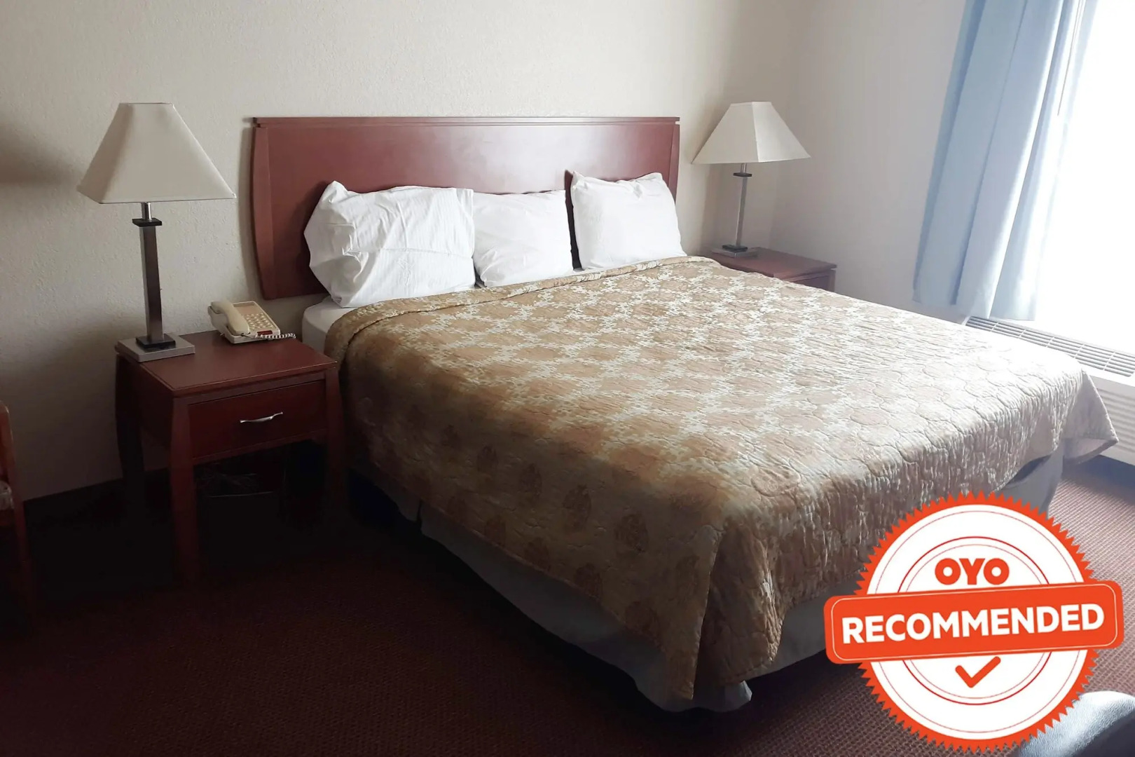 OYO Townhouse Clute Lake Jackson