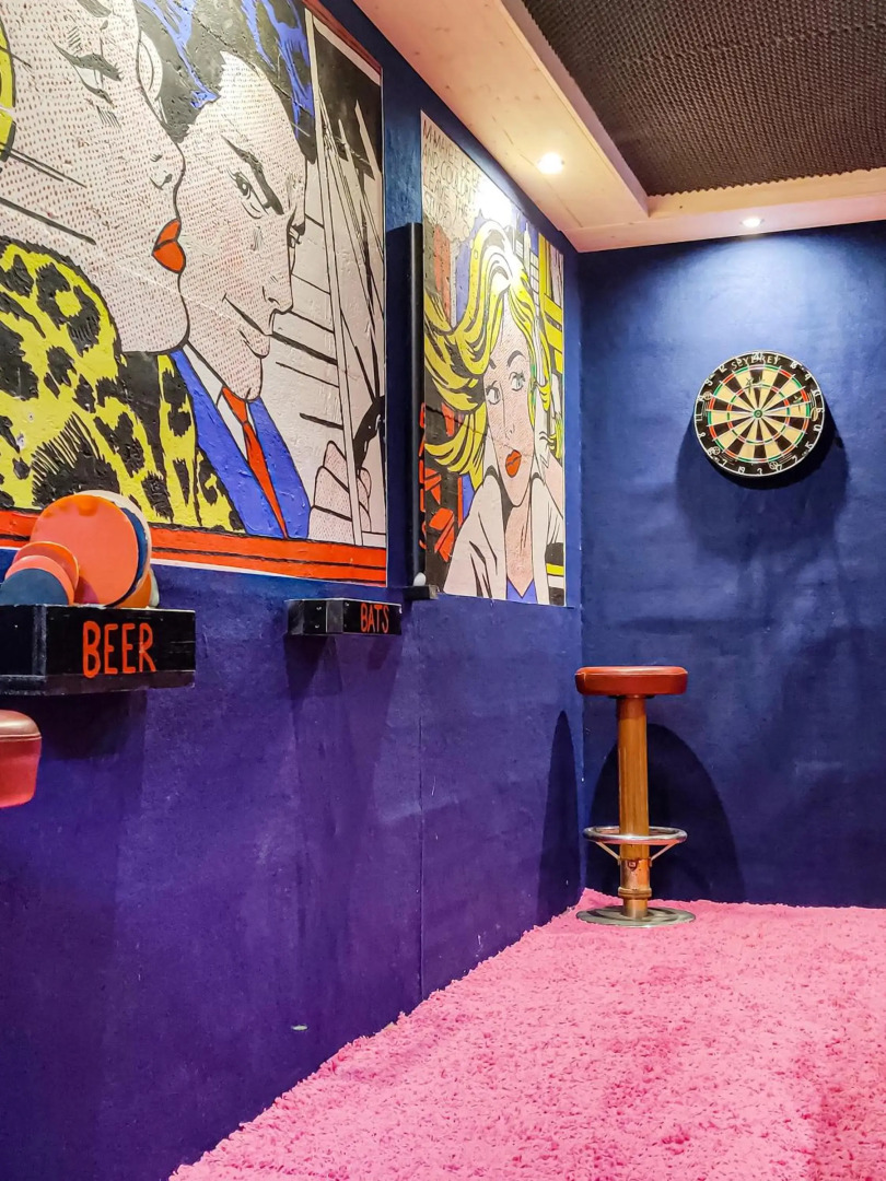 DMG - 'Funky First Floor' Unique Mountain Apartment